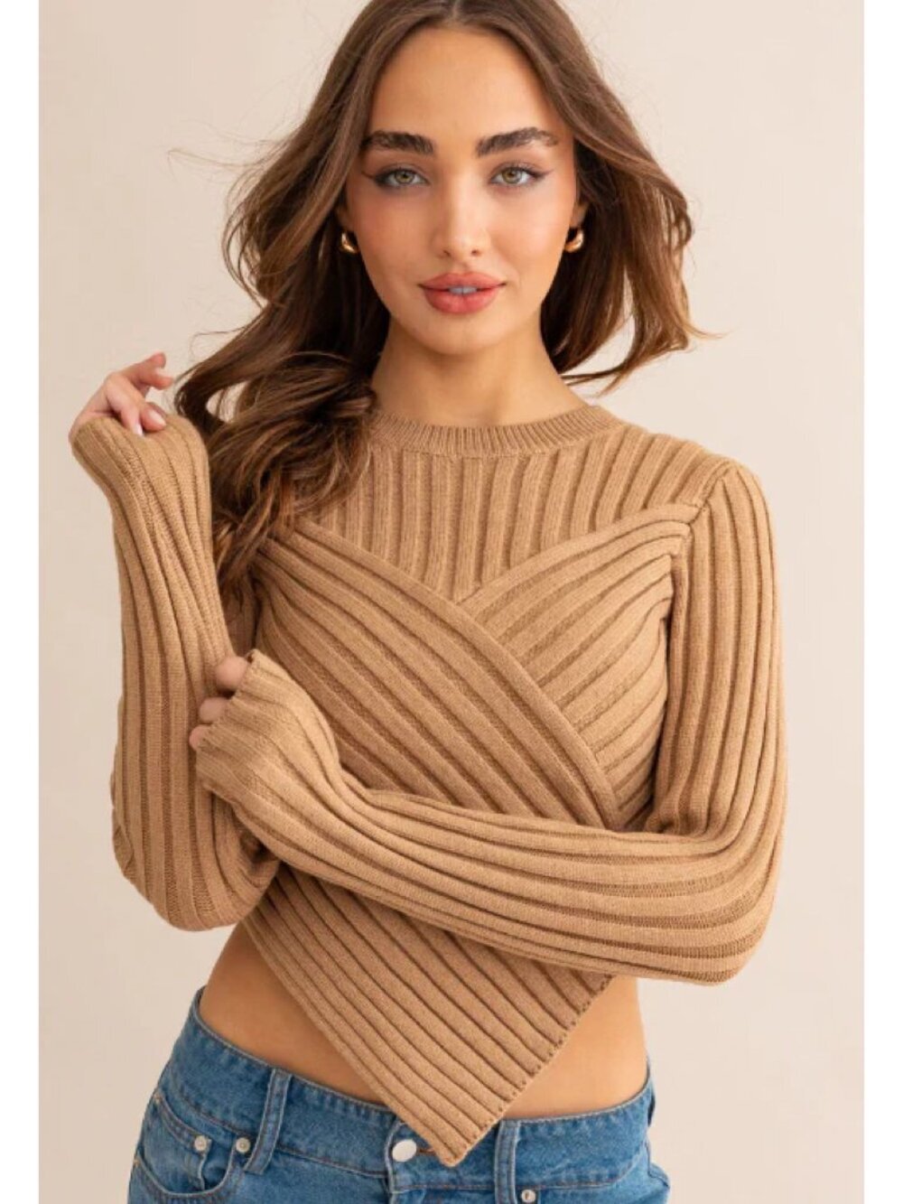 NWT Le Lis Tan Asymmetrical Hem Ribbed Crew Neck Sweater